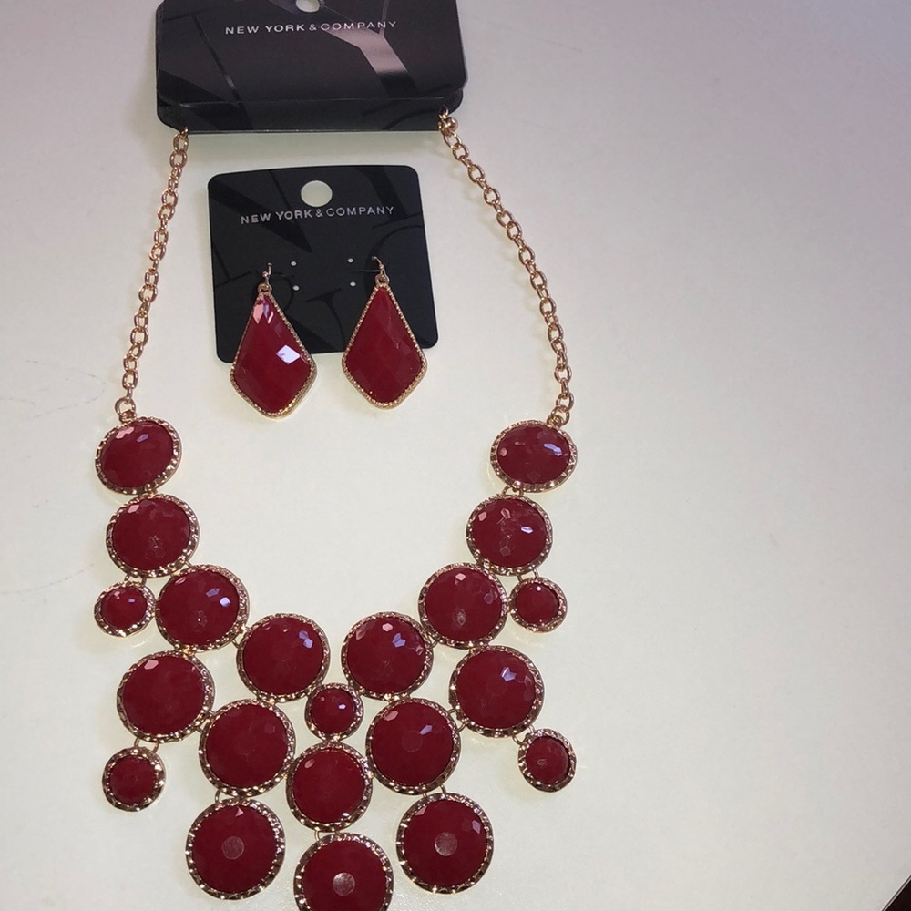 Necklace & earrings set